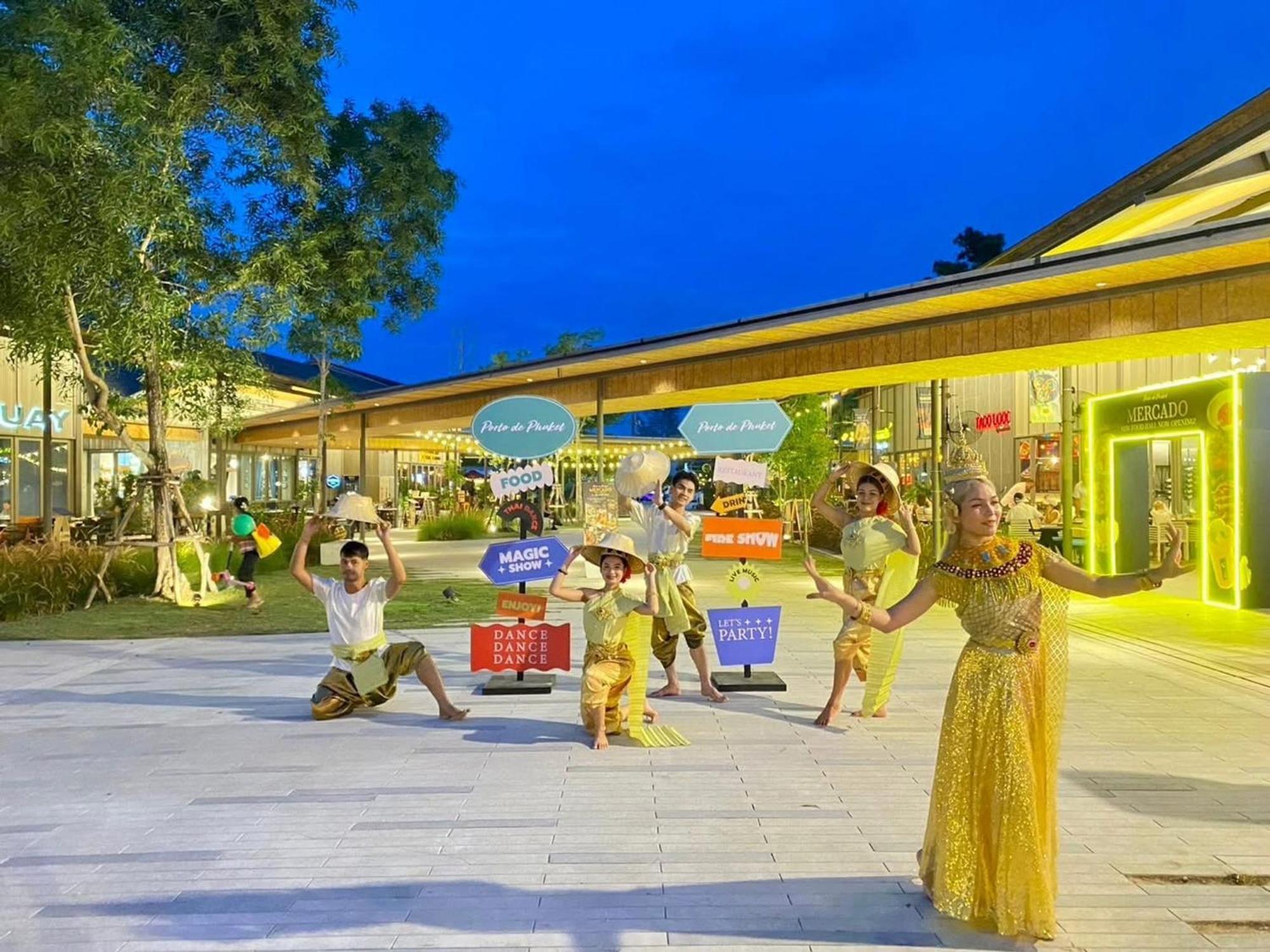 Fabulous 2br Pool Walk To Bangtao And Catch Club Phuket